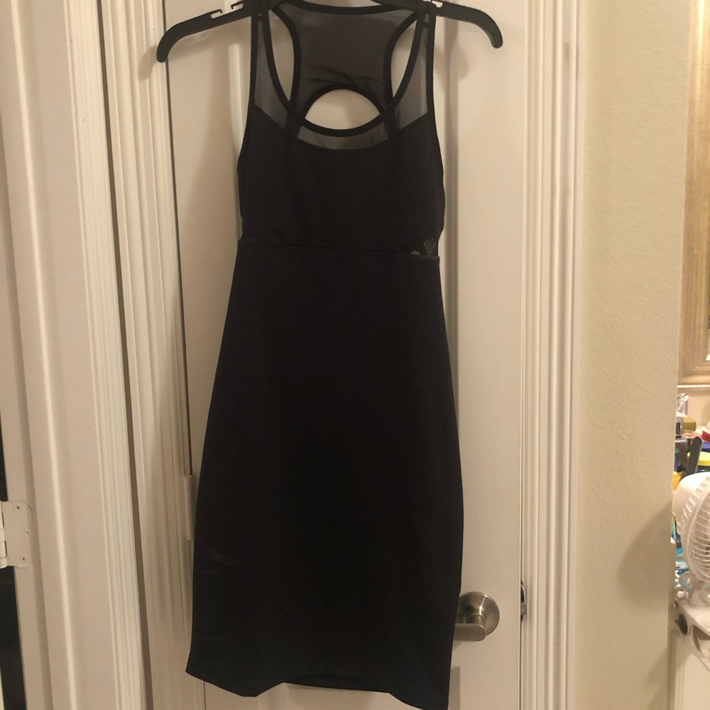 FABLETICS. Athletic dress.